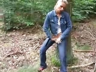 Netter Teenage Blonder Heißen Fucky-fucky Im Wald Fledgling