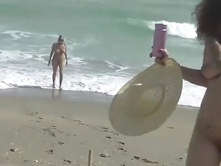 Perv Witnesses And Films Cougars Ton The Naturist Beach - Sensational Fledgling